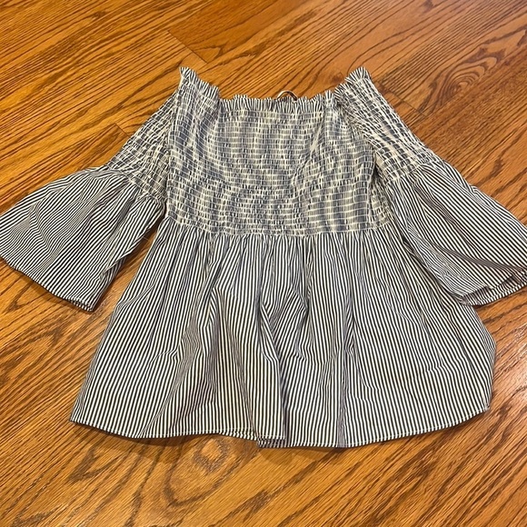 Zara Woman’s Striped Off Shoulder Elastic Top Size M - Picture 1 of 3